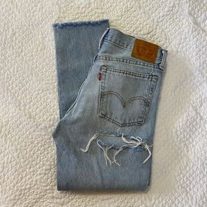 ICONIC Levi’s Jeans with Slit